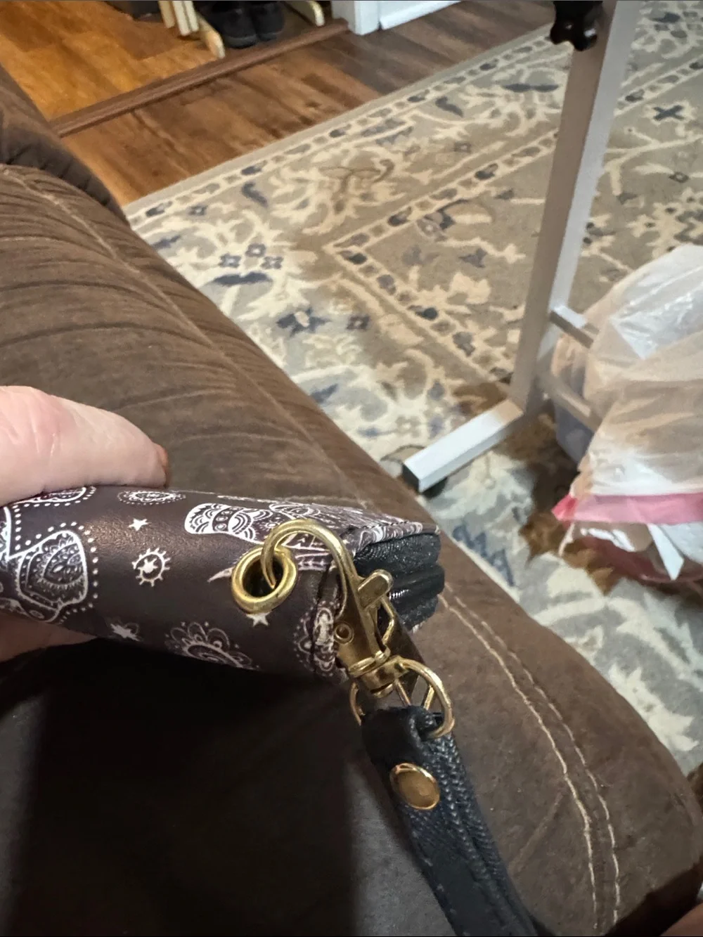 Très Chic Mailanda Wristlet Elephant Wallet